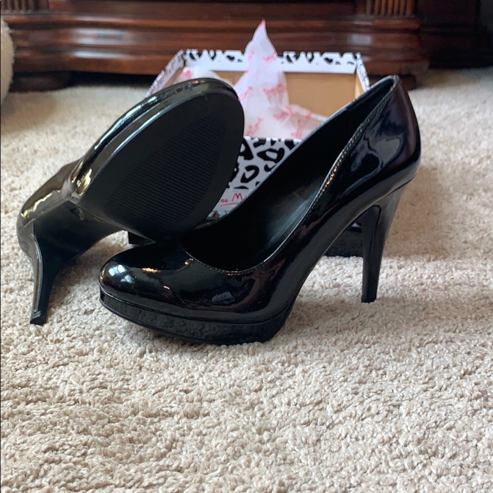 Brand new black heels